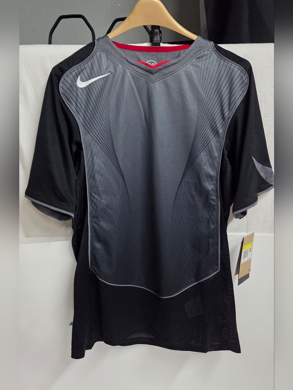 Nike Total 90 FTBLL Soccer Jersey Mens Size S. NEW!! Black/Grey